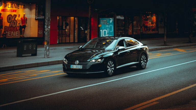Auto, sedan