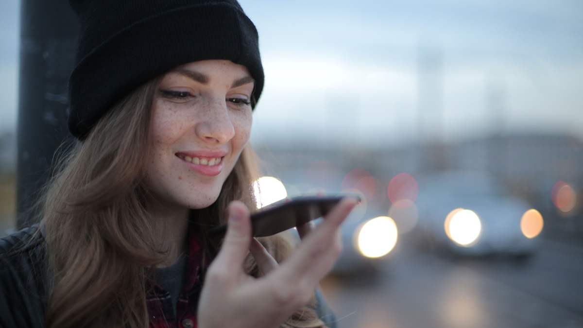 Nahrávání hovorů v telefonu umí Android i iPhone. Jenomže většina Čechů neví, kde tu funkci najít a jak ji zapnout