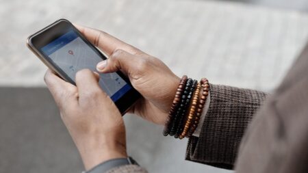 Mapy Google na novém telefonu sbírají více, než se může zdát, a vy si toho nevšimnete. Zakažte jim to, než bude pozdě
