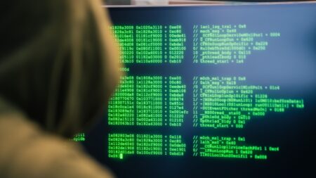 Hackeři dělají z podvodů výdělečný byznys. Ukradená data prodávají dál a vydělávají na obětech zas a znovu