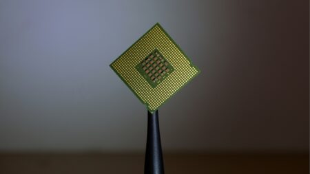Nový čip zachytí i slabounké terahertzové záření 20krát lépe než cokoliv jiného. Změní medicínu, bezpečnost i internet