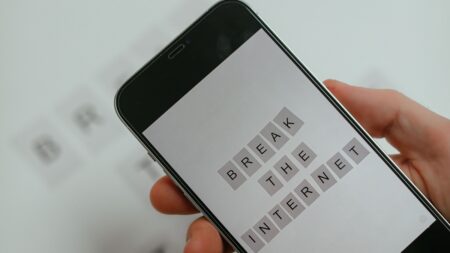 Telefon nemá signál, ale vy nutně potřebujete volat. V místech bez pokrytí si ho můžete „vynutit“ přes režim letadla
