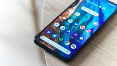 Zastavte aplikace, které nejvíce brzdí váš mobil. Android je časem pomalejší úplně zbytečně