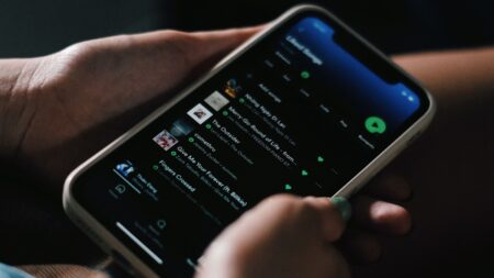 Slibují Spotify Premium zdarma, ale je to past. Stačí vložit příkaz do Windows a ukradnou vám všechna hesla