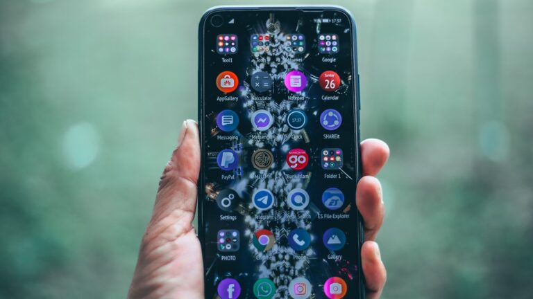 Baterie v telefonu ztrácí kapacitu každým dnem. Když ovládnete její užívání, vydrží vám v závěru déle