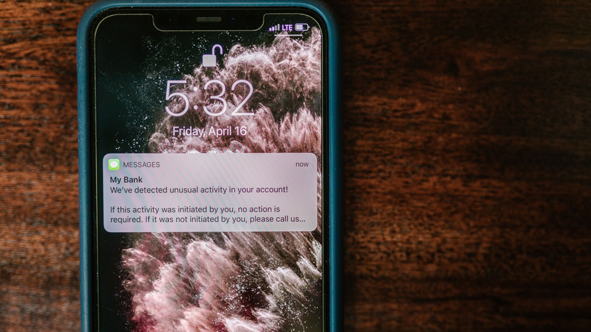 Spam vám bude na telefon chodit, dokud nezapnete skrytý filtr. Má ho Android i iPhone