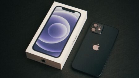 Většina Čechů nový telefon zapne a hned ho používá. Chyba, nejdříve ho nastavte, aby vám neukradli data a peníze