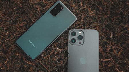 To asi nikdo nečekal: Samsung poprvé porazil Apple, zákazníci jsou s ním spokojenější. Rozhodly detaily