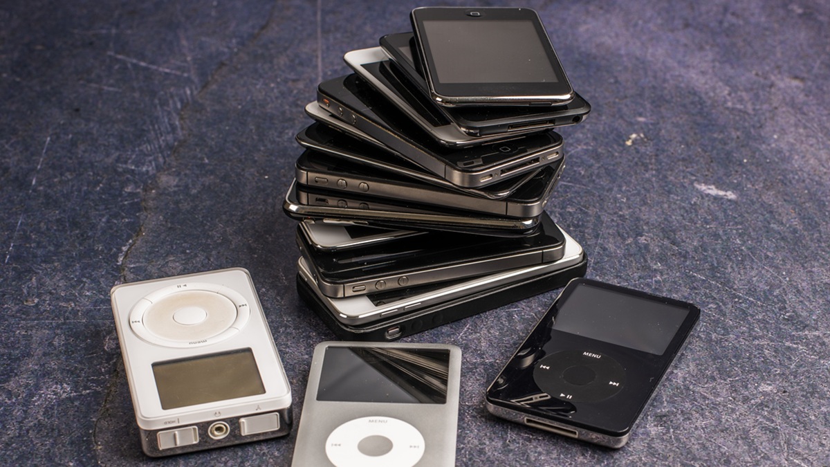Prohrabte šuple, možná najdete skutečný poklad. Za draho dnes prodáte starý walkman i mp3 přehrávač