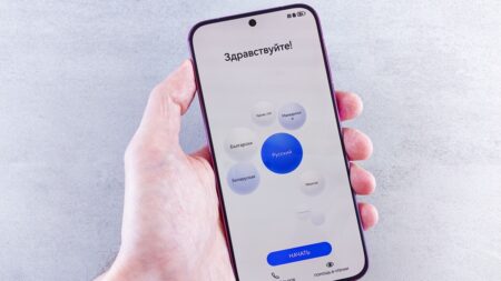 Telefon k uchu a rozumíte cizinci v reálném čase. Google spustil tlumočníka jako z budoucnosti, a je zdarma