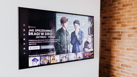65″ televize za 10 tisíc vs. za 65 tisíc. Neutrácejte zbytečně ani za OLED, rozdíl v obraze uvidíte hlavně v noci
