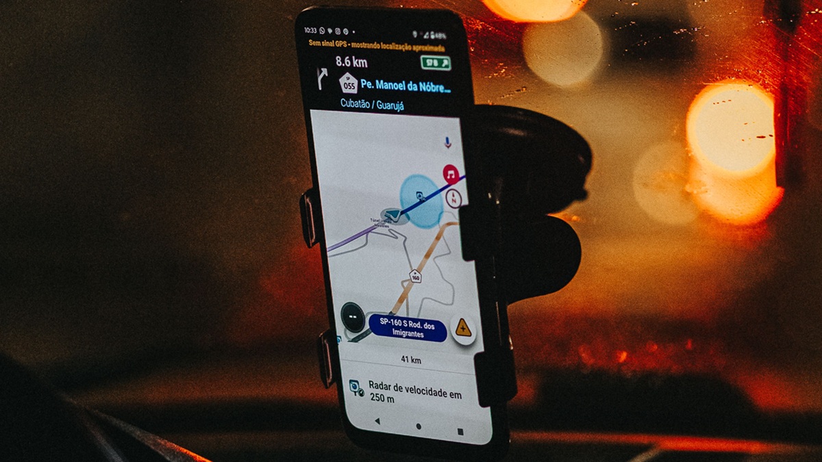 Waze začíná řidičům ukazovat semafory přímo v navigaci. Někteří budou moci dříve brzdit, ale zatím je neuvidí každý