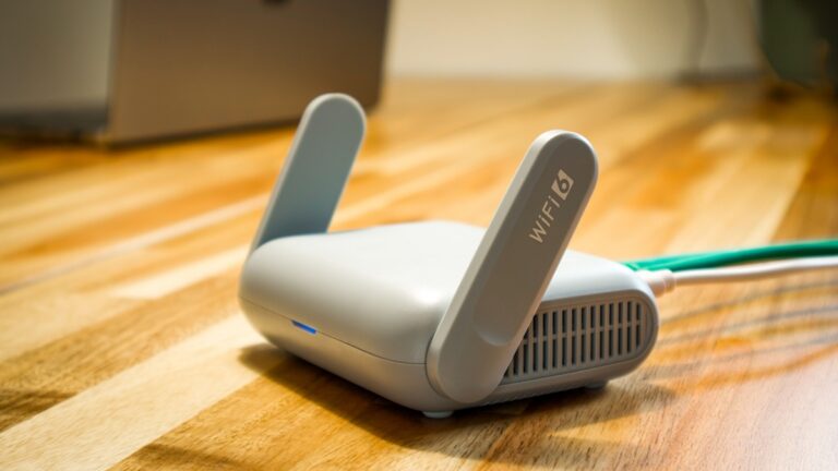 Wi-Fi router, šedý