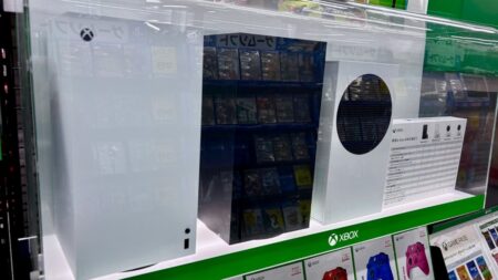 Vlna zdražování elektroniky nebere konce. Levně nakoupíte už jenom chvíli, za pár měsíců si připlatíte i několik tisíc