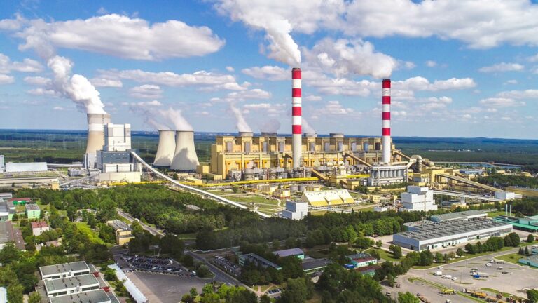 Bełchatów, elektrárna, komín