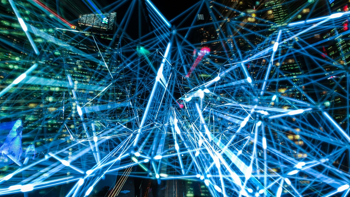 Hackeři dnes kradou vaše data a čekají, až je prolomí. Česko spustilo kvantovou síť, která jim to má překazit