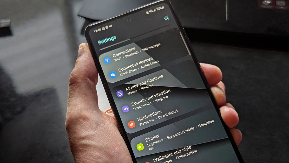 Stačí trik a připojíte se k cizí Wi-Fi bez zadání hesla za 2 sekundy. Funguje to na iPhonu i Androidu