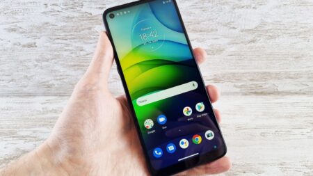 Nový virus pro Android nejde smazat a sám se rozhoduje, kam kliknout. Kvůli využívání umělé inteligence je extrémně zákeřný