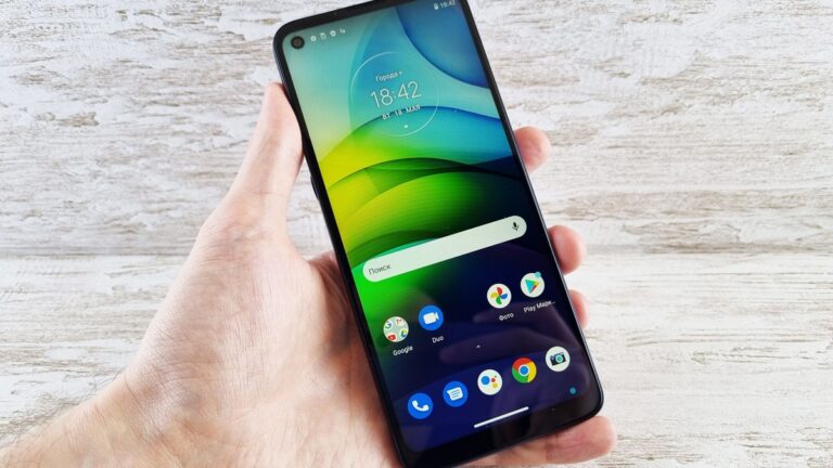 Mobilní telefon s OS Android