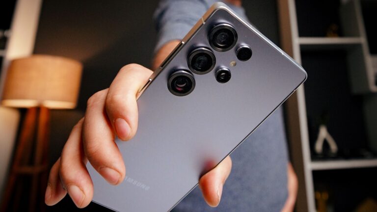 Šedý Samsung