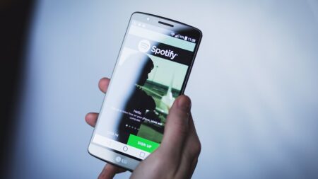 Spotify od září 2026 zruší přihlašování, jak ho známe. Kdo si nezkontroluje e-mail, zůstane mu účet zamčený