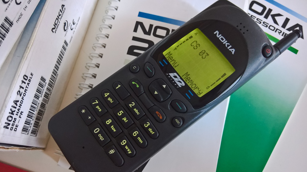 Nokia 2110 stála před 30 lety jako ojetina. Dnes ji sběratelé kupují zpátky a platí více, než byste čekali