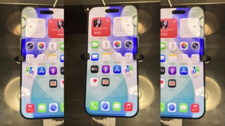 iPhone o třetinu levněji a Apple mlčí. Tak velkou slevu na aktuální model ještě nikdo neviděl