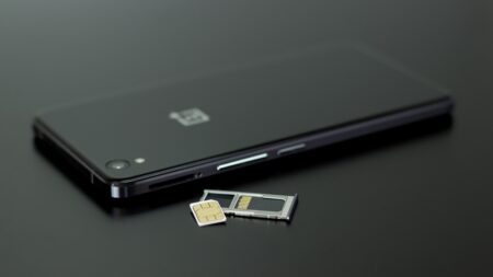 Smutek je na místě, špičkové telefony v Evropě válcovaly konkurenci nízkými cenami. Teď končí a už se nevrátí
