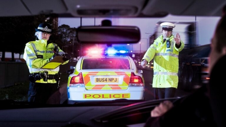 Britská policie zastavila řidiče