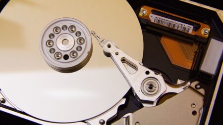 50TB disky jsou na dosah, ale nekoupíte si je. Vyprodáno je na 2 roky dopředu, poptávka je obrovská