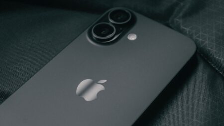 „Po 10 letech na Androidu jsem přešel na iPhone. Čekal jsem utrpení, ale po 3 měsících už zpět nechci,“ hodnotí redaktor