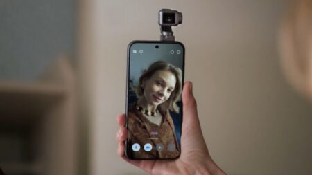 Honor s 200Mpx fotoaparátem a vlastním gimbalem stojí přes 35 tisíc Kč. Vysune se přímo z těla a natáčí jako filmová kamera