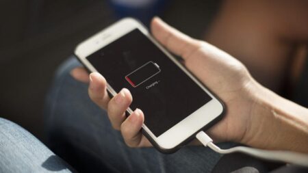 MagSafe powerbanka za 299 Kč v Actionu, jinde stojí přes 1 200 Kč. Funguje s iPhonem i Android telefony
