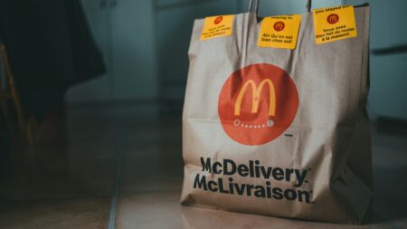 McDonald’s přesně ví, kdy si přijdete pro burger. Zákazník si vyžádal svá data a dostal 515 stran predikcí