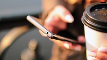 Zamčený telefon a 5 špatných pokusů: Samsung vám dá 72 hodin na záchranu dat, i když neznáte PIN