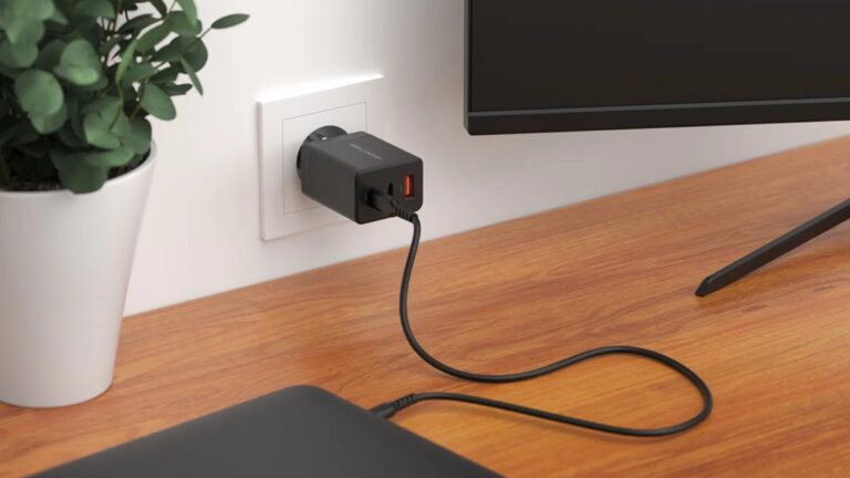 Nabíječka AlzaPower Ultimate X500 67W