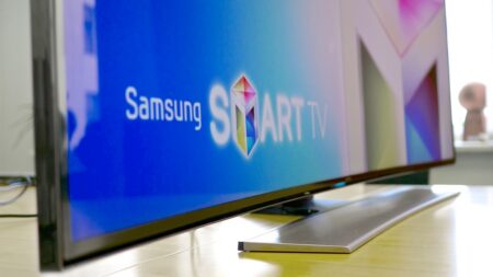 Váš televizor možná funguje, ale přicházíte o obraz, který si neumíte představit. Samsung řekl, kdy je čas na nový