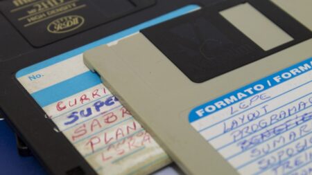 Retro ukládání dat, které dnes mladí ani neznají. A pak zmizely týdny práce kvůli jednomu magnetu