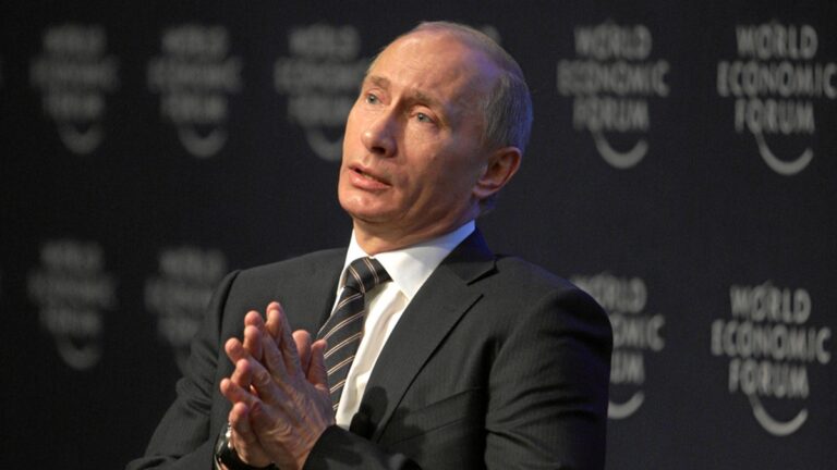 Vladimir Putin na konferenci