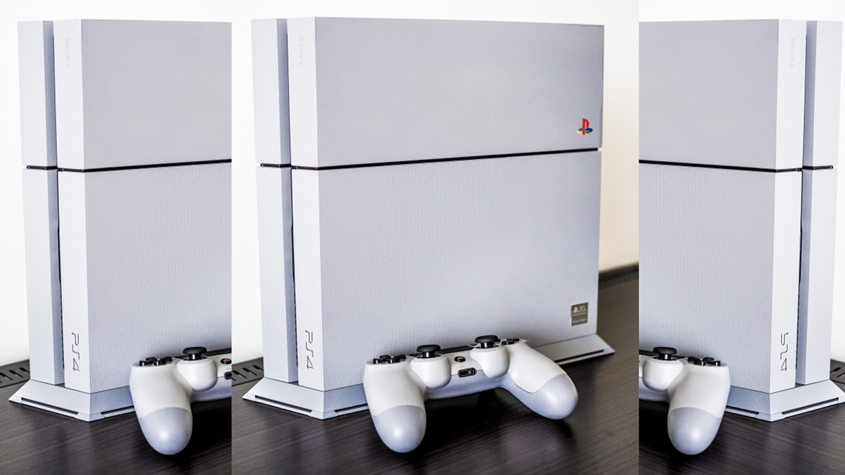 13 let staré video dnes vypadá jako výsměch hráčům. Sony kritizovalo Xbox, dnes dělá přesně to samé