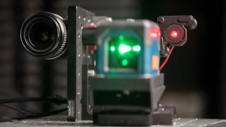 Scheimpflugův princip: Optický trik starý 100 let překonává LiDAR v měření vzdáleností. Stačí běžná kamera a 3D tiskárna