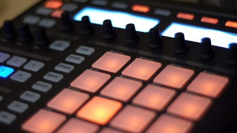 NI Maschine Closeup