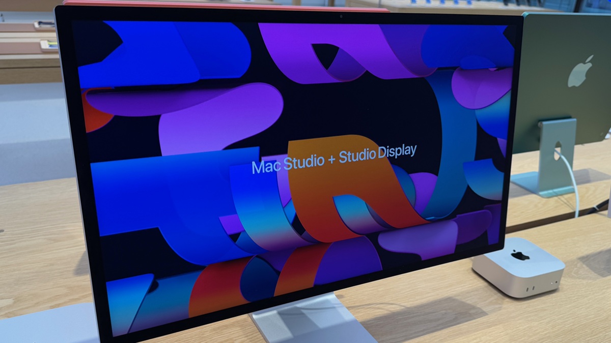 Apple po čtyřech letech chystá nový Studio Display. Jeden klíčový parametr ale stále visí ve vzduchu a znervózňuje