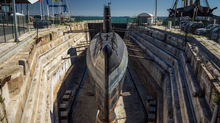 Ponorka NRP Barracuda