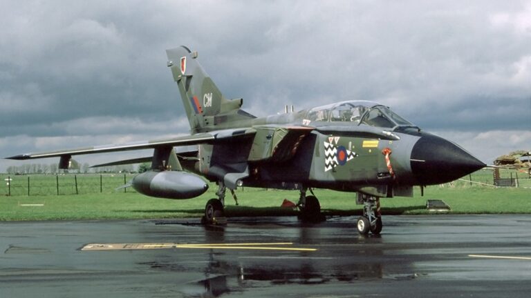 RAF Royal Air Force letadlo Tornádo