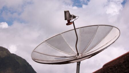 Turkmenský satelit zesílil signál pro Írán a v Evropě došlo ze dne na den ke ztrátě desítek TV stanic
