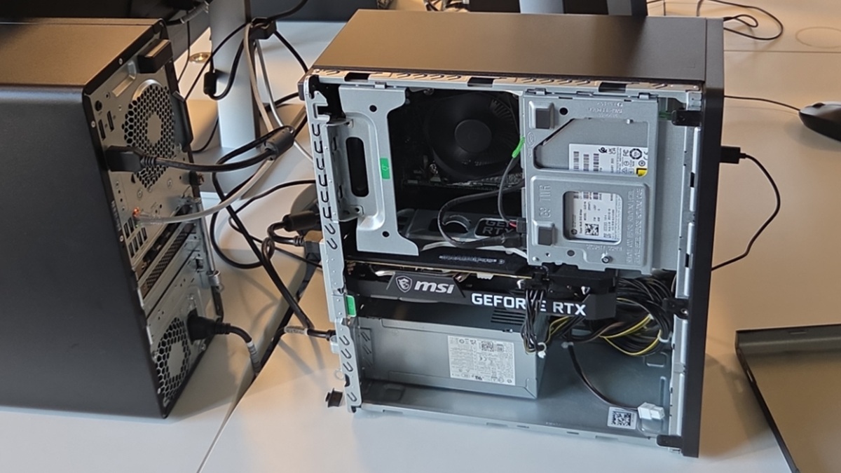 Univerzitní počítače mají RTX grafiky, ale nikdo je nepřipojil k monitoru. Student odhalil, co IT oddělení tají