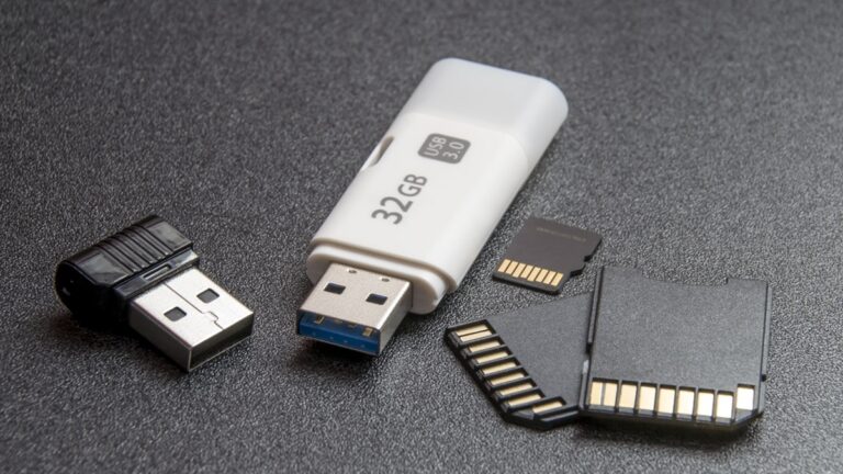 USB flash disk, paměťová karta