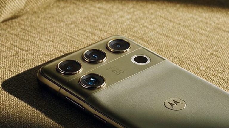 Android mobil, Motorola Signature