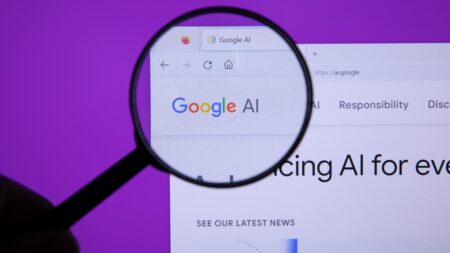 Google přidává do vyhledávacího řádku nové tlačítko. Odstraňuje zbytečný krok, který vás brzdil při práci s AI